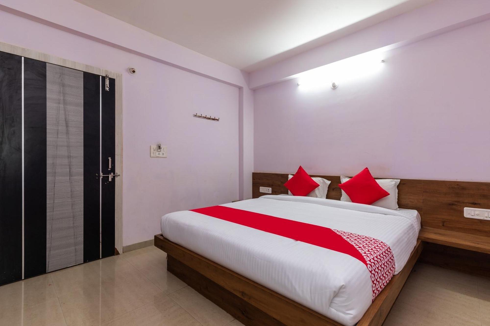 Collection O Prince Palace Ratlam ภายนอก รูปภาพ