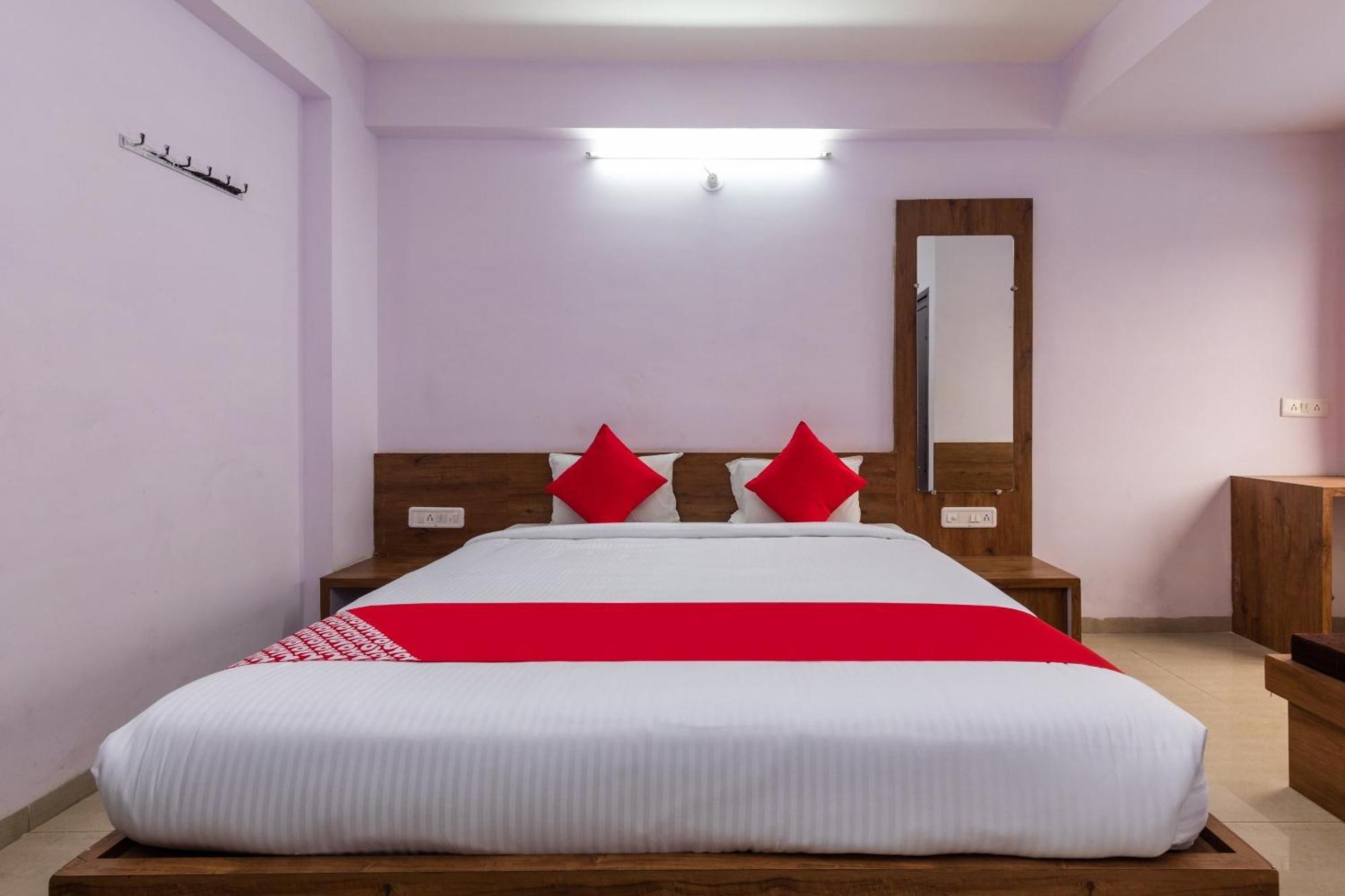Collection O Prince Palace Ratlam ภายนอก รูปภาพ